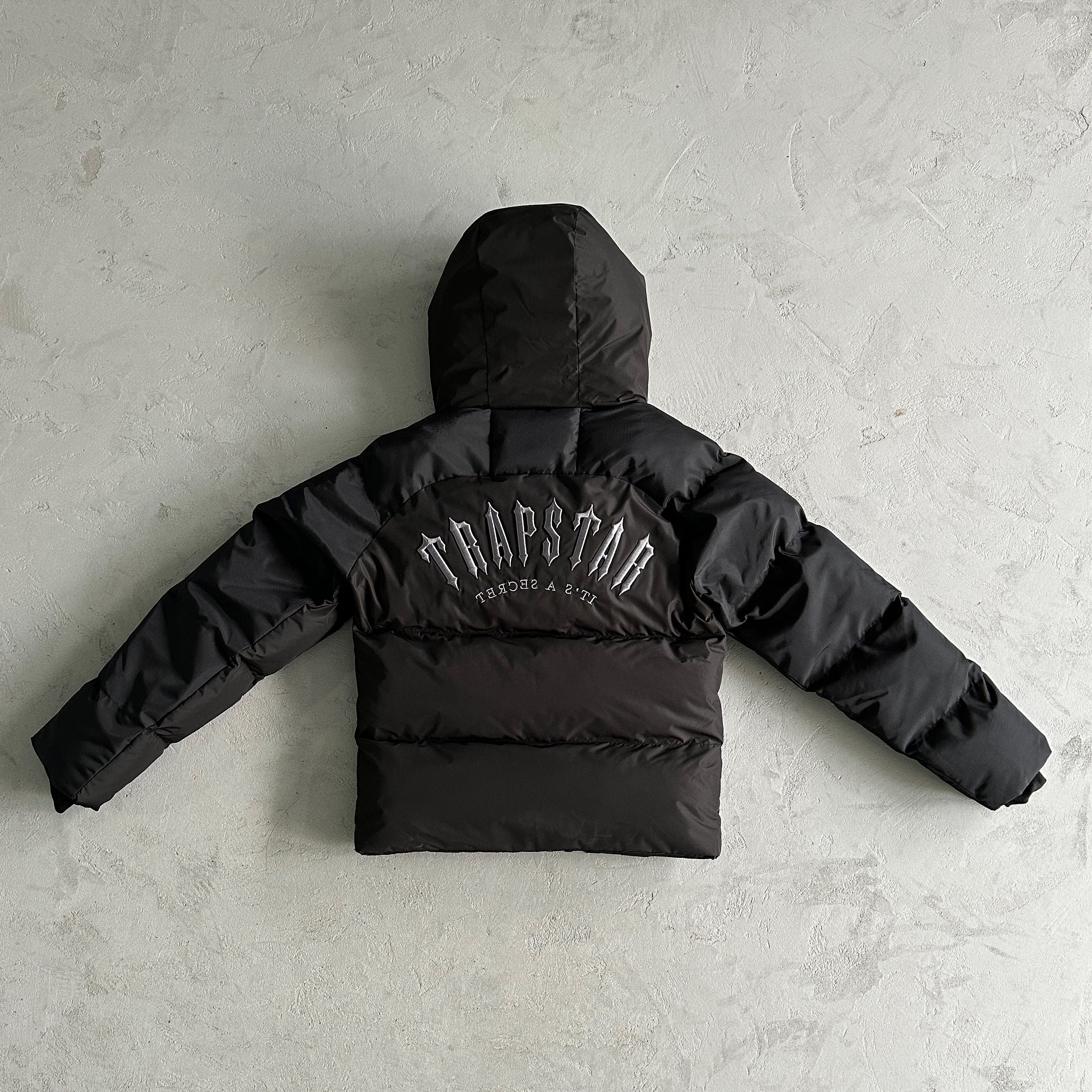 Trapstar Decoded Arch Black Puffer – REESDXB